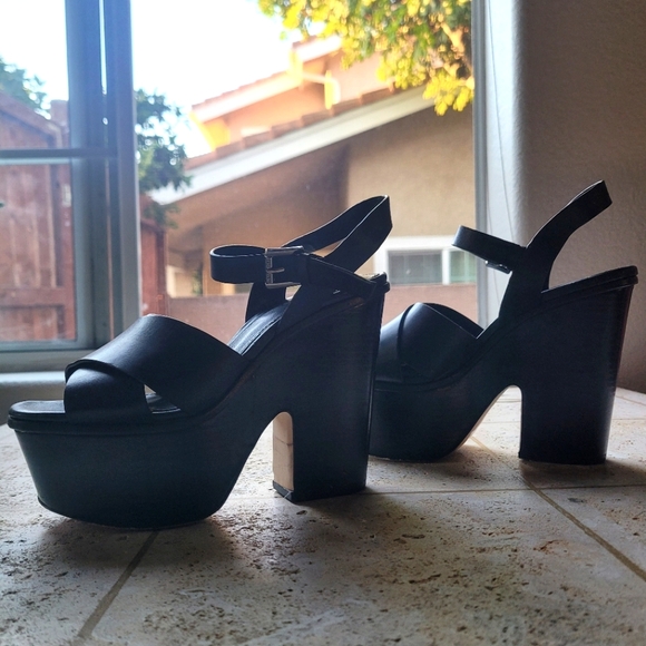 🍒MK🍒 5 INCH BLACK LEATHER CHUNKY HEELS - Picture 4 of 10